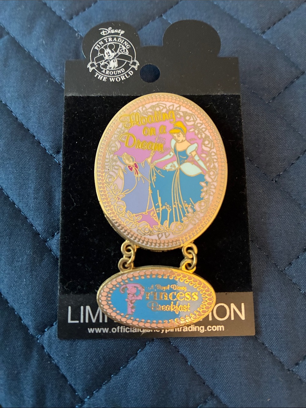 Disney Gold and Pink Cinderella 'Floating on a Dream' Decorative Brooch